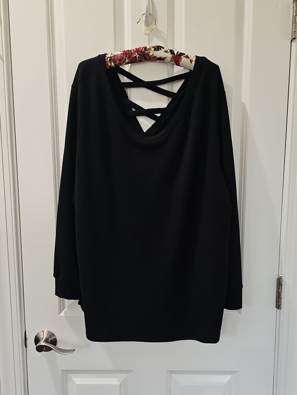 Women's Black Crisscross Back Sweatshirt